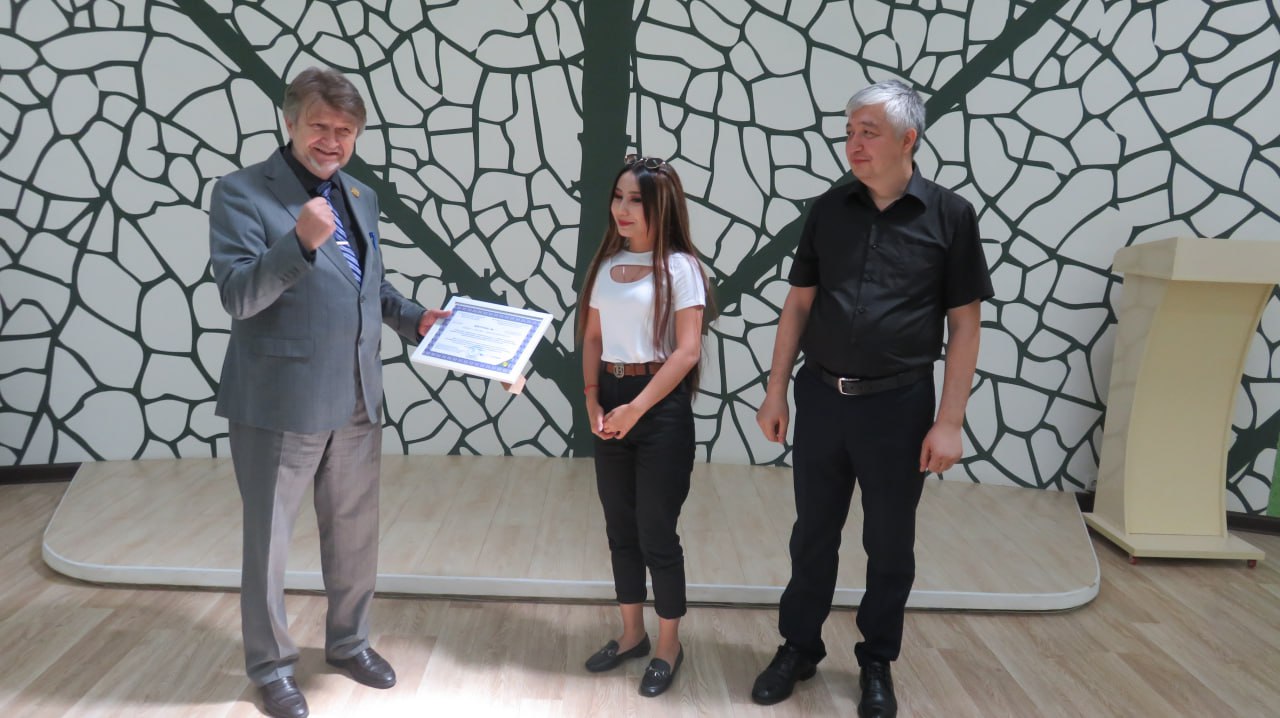 Группа выпускников 9